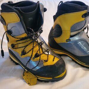 La Sportiva Spantik Double Boots, Mountaineering, W-6.6/7, M-6